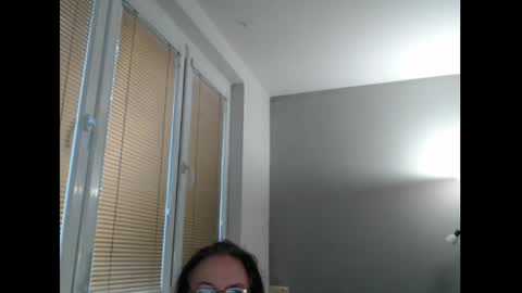 Sweetboobs85h online show from April 30, 5:51 pm