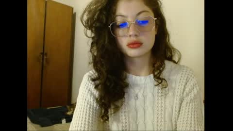sweetcalm_ online show from April 28, 4:06 am