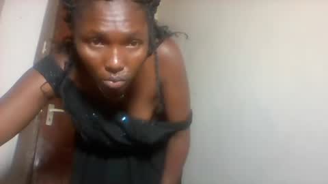 Snapshot of sweetcharming12 chatting on September 25, 10:11 am sweetcharming12 online show from September 25, 10:11 am