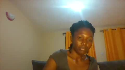 Snapshot of sweetcharming12 chatting on September 18, 7:07 pm sweetcharming12 online show from September 18, 7:07 pm