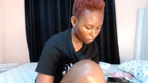 sweetDee online show from July 10, 6:51 am