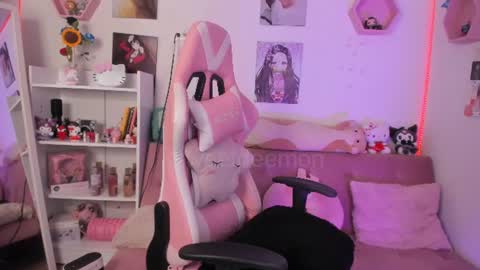 Vernica Help me to reach 80 likes thank you online show from June 25, 5:12 am