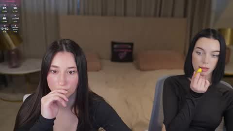 Amelia online show from November 25, 12:15 pm