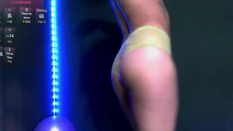 carolayn  online show from February 18, 3:56 pm