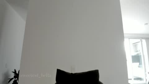 Bella online show from May 1, 8:14 pm