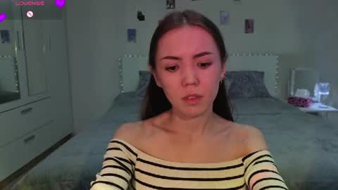 sweetieee_kira online show from June 18, 9:14 am