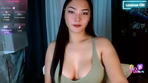 sweetiefox1 online show from July 22, 2:57 am