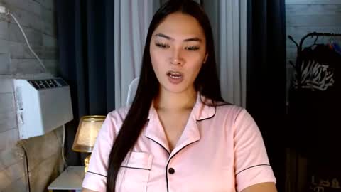 sweetiefox1 online show from November 4, 11:44 am