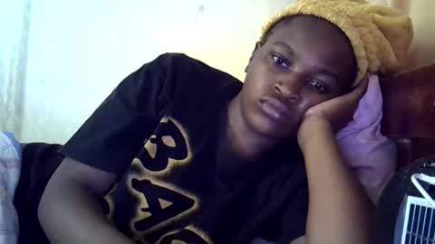 sweetielonglips online show from February 12, 6:50 am