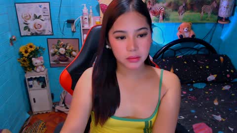 Snapshot of sweetienicole chatting on January 23, 1:56 pm Nicole online show from January 23, 1:56 pm