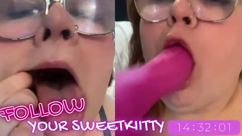 sweetkiitty3 online show from February 3, 2:43 pm