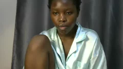 sweetkirrie online show from June 17, 11:10 pm