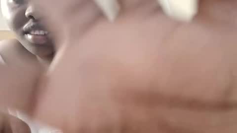 sweetkirrie online show from April 18, 10:06 am