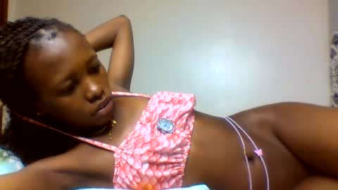 Snapshot of sweetkola1 chatting on September 21, 3:10 am sweetkola online show from September 21, 3:10 am