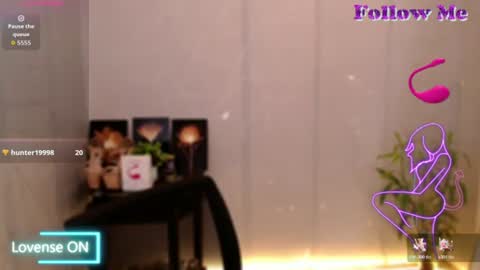 Leah online show from June 23, 5:41 pm