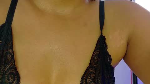 Azulandvioleta online show from August 2, 3:14 pm