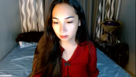 Lilly online show from May 17, 3:05 am