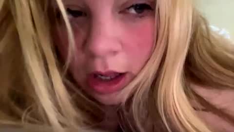 Lisa  online show from February 21, 2:06 pm