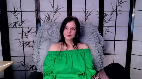JenJenny online show from April 24, 7:54 am