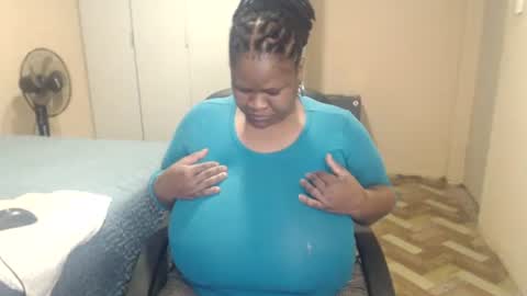 sweetnoziexxx online show from April 23, 4:19 pm