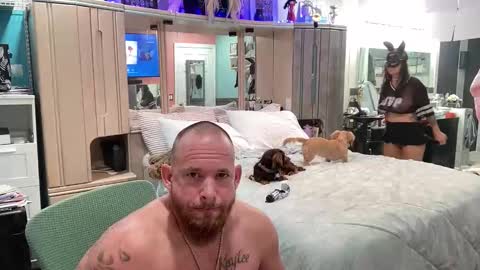 WeAim2PZzz online show from November 28, 5:20 pm