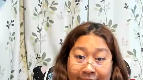 Snapshot of sweetpilipina88 chatting on September 26, 6:54 am MIA online show from September 26, 6:54 am