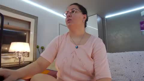 SweetRaisa online show from June 22, 2:06 am