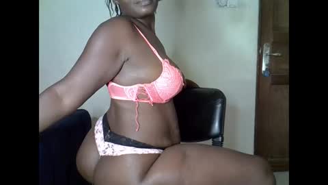 sweetrenne online show from March 15, 1:10 am