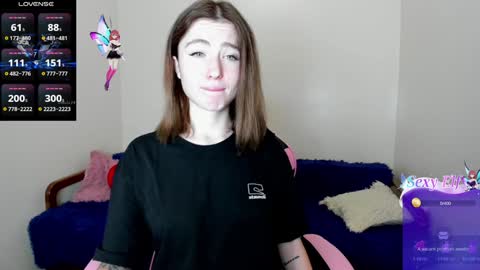 Snapshot of sweets_alma chatting on January 9, 6:17 am sweets_alma online show from January 9, 6:17 am