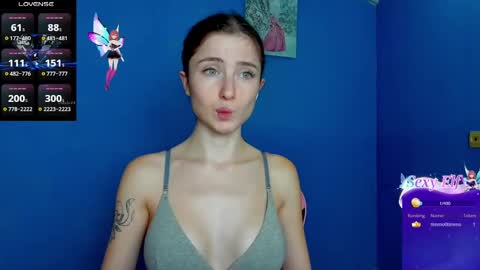 Snapshot of sweets_alma chatting on February 14, 11:42 am sweets_alma online show from February 14, 11:42 am
