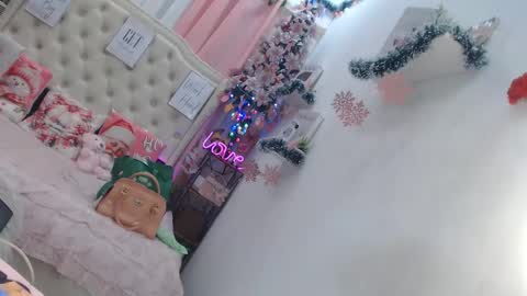 Ningning online show from December 19, 1:17 pm