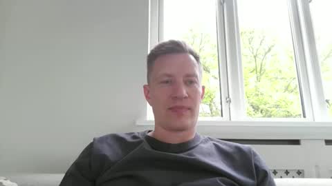 sweetsinner83 online show from May 20, 6:47 pm