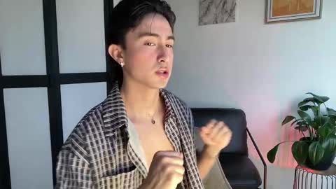 Andy  online show from April 20, 9:40 pm