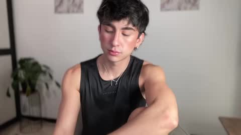 Andy  online show from May 7, 1:34 am