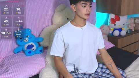 Neffer online show from December 15, 8:10 am