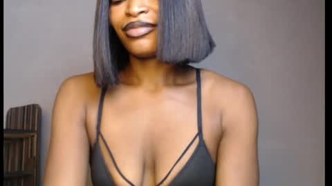 sweetxxboobsx online show from May 3, 9:04 am