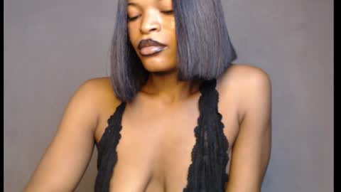 sweetxxboobsx online show from June 19, 9:15 am