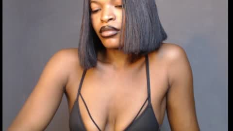 sweetxxboobsx online show from July 15, 3:49 pm
