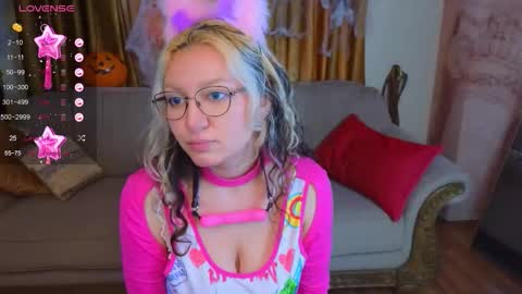 Hot Candy online show from October 18, 5:44 am