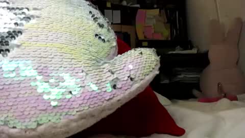 Mia online show from June 10, 10:08 pm