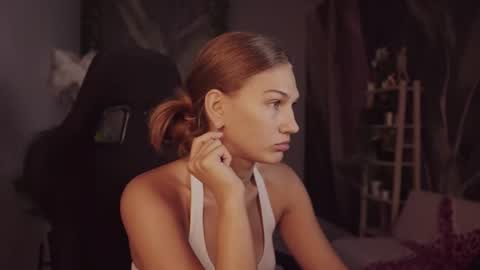 Emily online show from August 2, 5:09 am