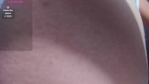 Emma online show from November 17, 7:05 pm