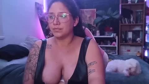 sweetyamii online show from July 24, 2:42 am