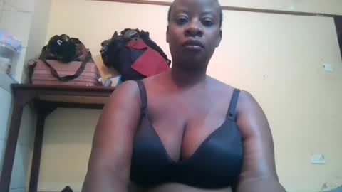 sweetyass25 online show from June 14, 6:26 am