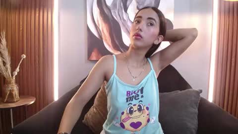 LAURA online show from April 28, 11:58 am
