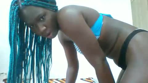 sweevagina22 online show from March 12, 2:10 pm