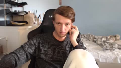 Cat online show from March 24, 8:09 am