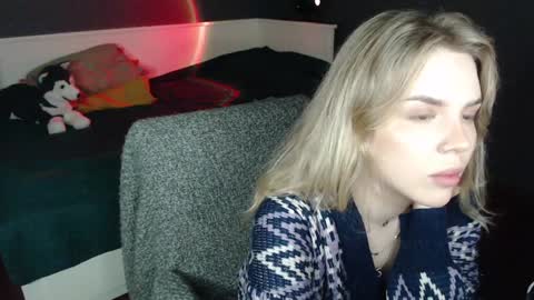 Hannah VACATION 17 - 27 AUGUST online show from January 2, 8:13 pm