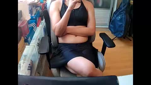 Snapshot of swimsuitloves chatting on October 26, 1:06 am swimsuitloves online show from October 26, 1:06 am