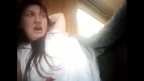 swollenclitneedsdad online show from April 18, 11:27 pm